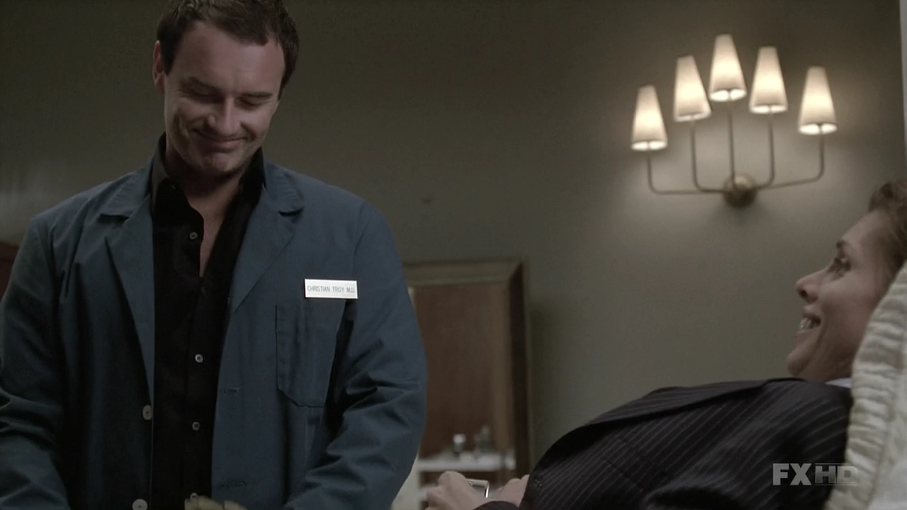Charmed-Online-dot-NL-NipTuck6x06-2360.jpg