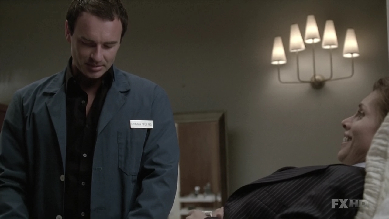 Charmed-Online-dot-NL-NipTuck6x06-2361.jpg