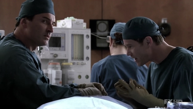 Charmed-Online-dot-NL-NipTuck6x09-0210.jpg
