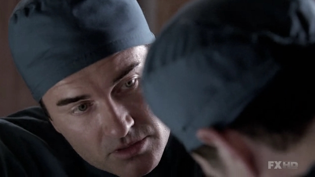 Charmed-Online-dot-NL-NipTuck6x09-0224.jpg
