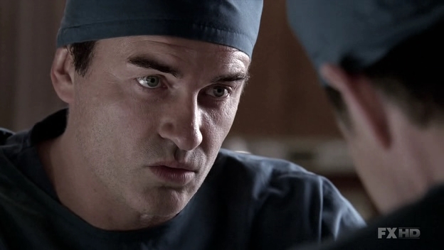 Charmed-Online-dot-NL-NipTuck6x09-0237.jpg