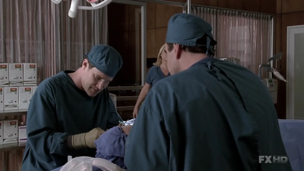 Charmed-Online-dot-NL-NipTuck6x09-0254.jpg