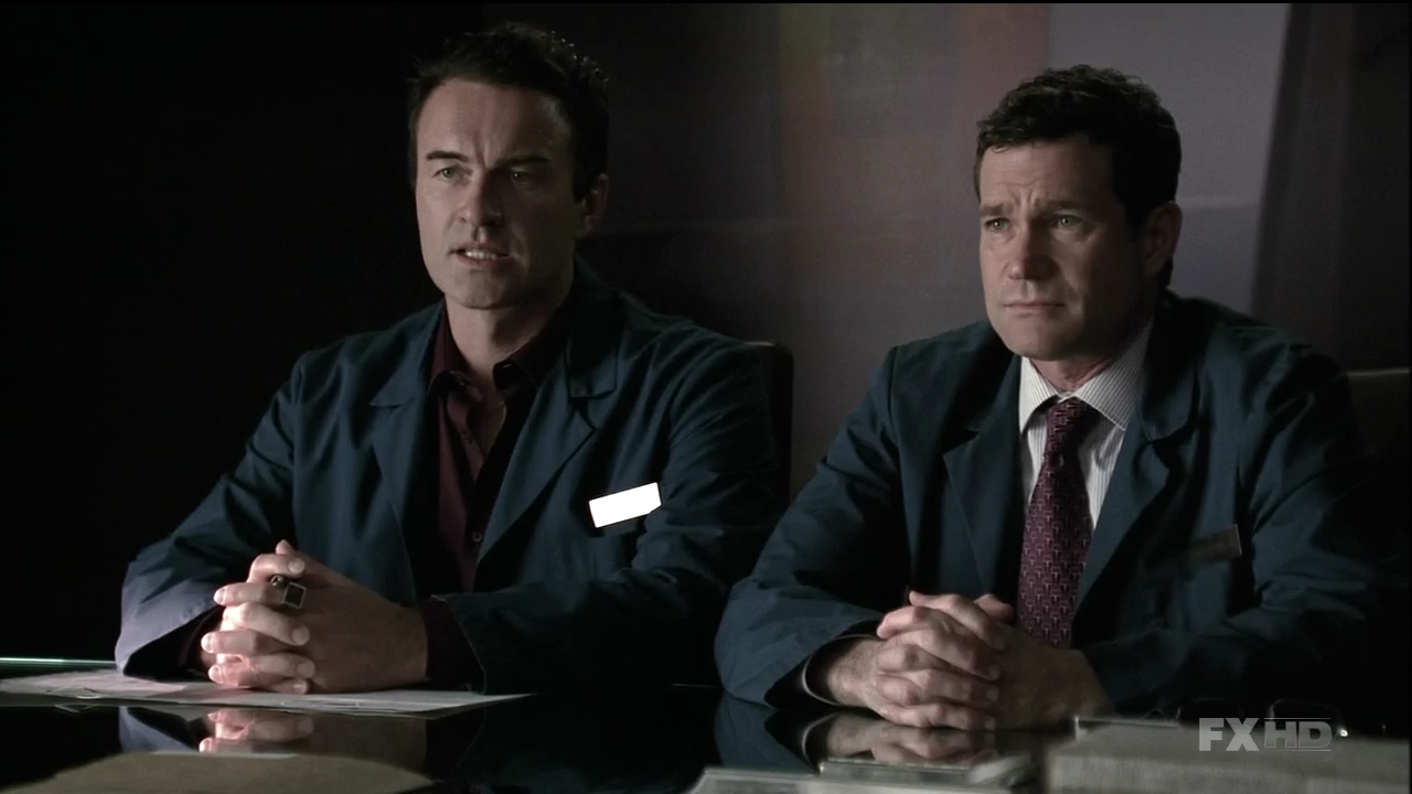 Charmed-Online-dot-NL-NipTuck6x100044.jpg