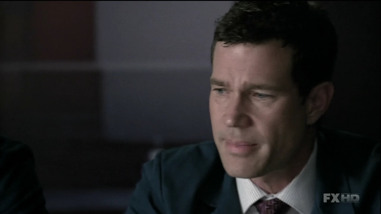 Charmed-Online-dot-NL-NipTuck6x100129.jpg