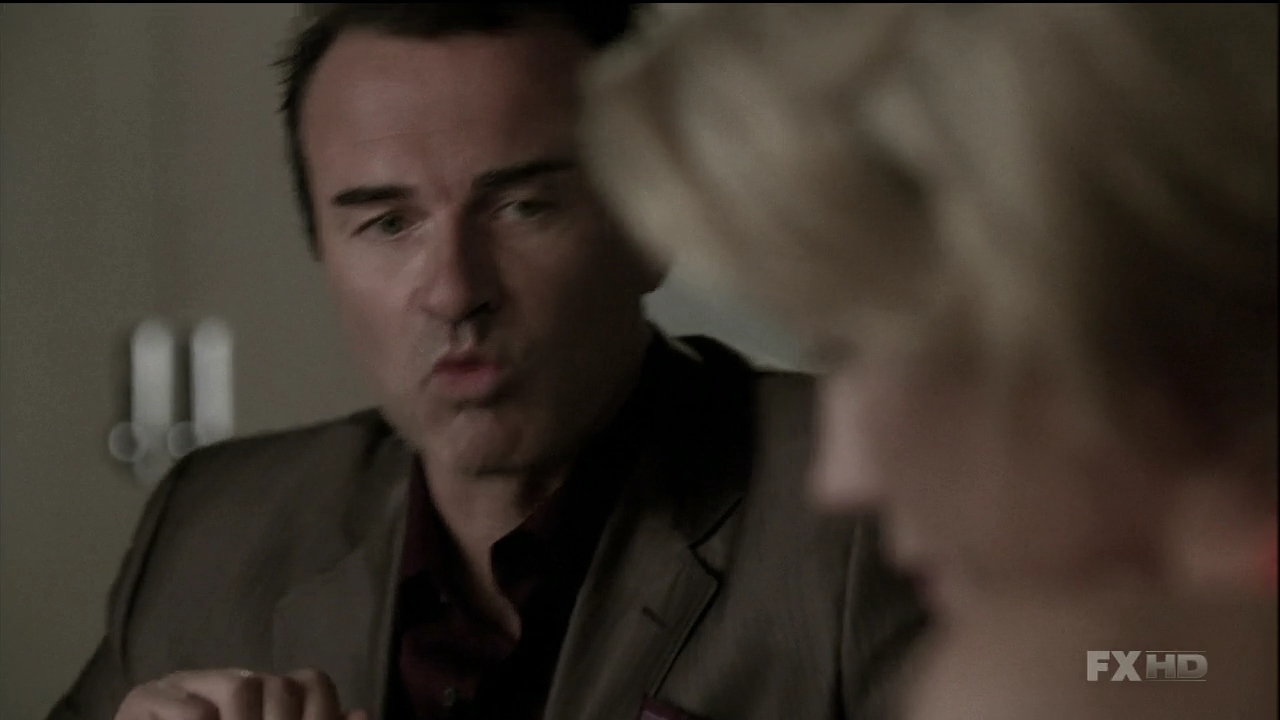 Charmed-Online-dot-NL-NipTuck6x100286.jpg