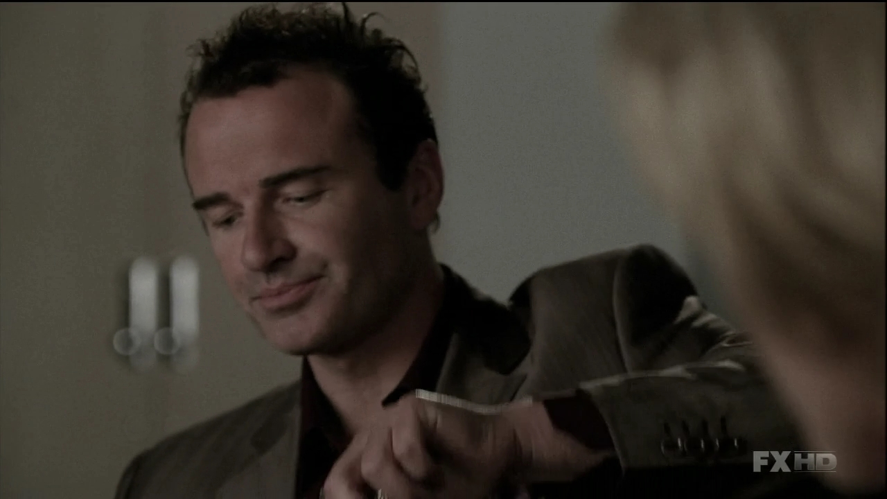 Charmed-Online-dot-NL-NipTuck6x100291.jpg