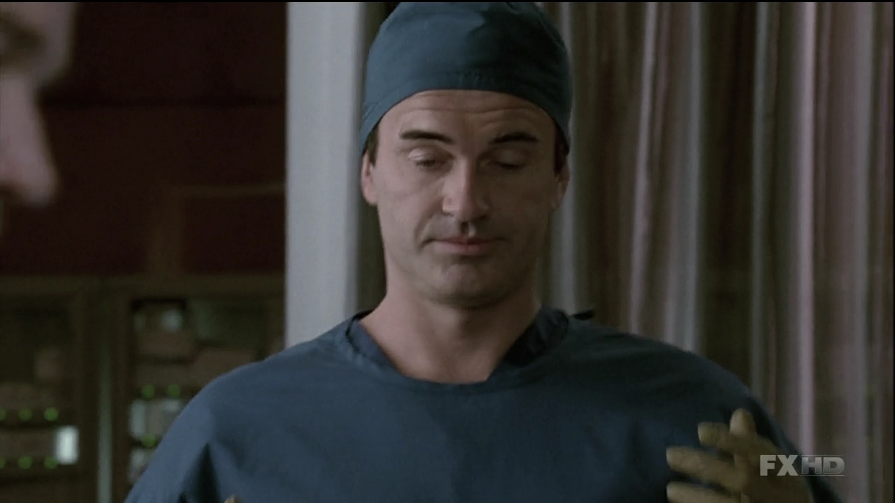 Charmed-Online-dot-NL-NipTuck6x100400.jpg