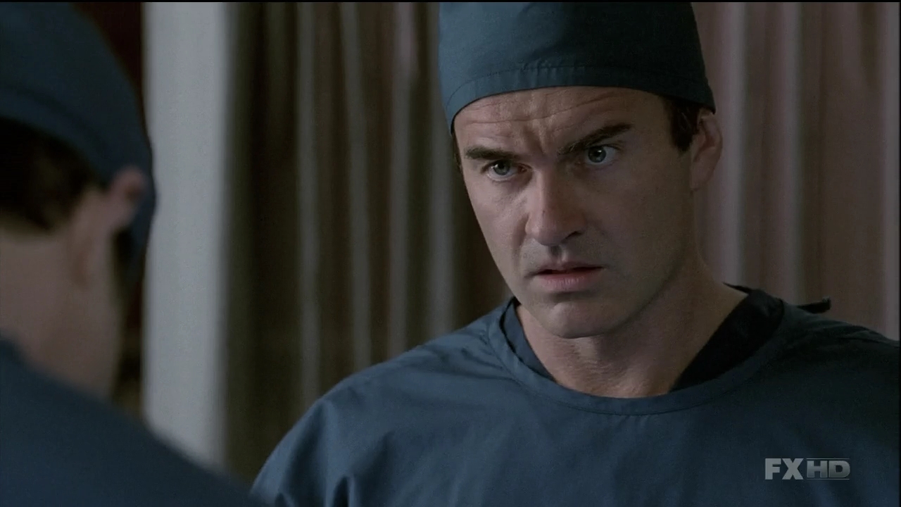 Charmed-Online-dot-NL-NipTuck6x100425.jpg