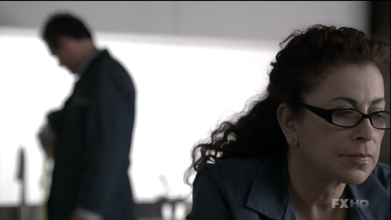Charmed-Online-dot-NL-NipTuck6x100460.jpg