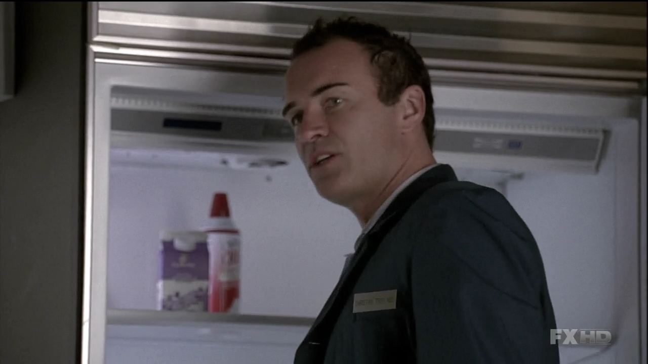 Charmed-Online-dot-NL-NipTuck6x100478.jpg