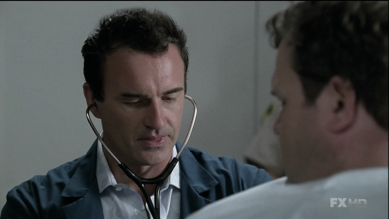 Charmed-Online-dot-NL-NipTuck6x100643.jpg
