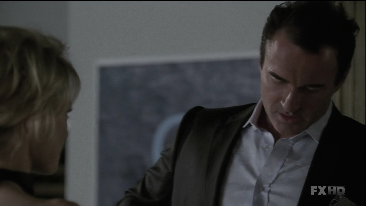 Charmed-Online-dot-NL-NipTuck6x100821.jpg