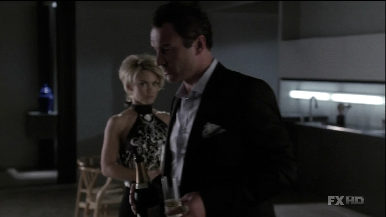 Charmed-Online-dot-NL-NipTuck6x100829.jpg