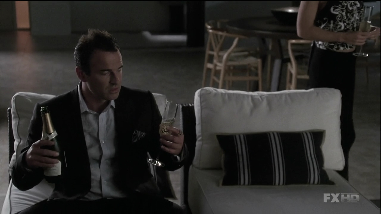 Charmed-Online-dot-NL-NipTuck6x100834.jpg