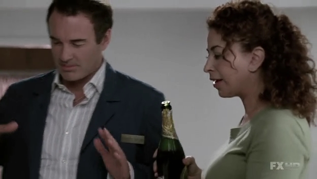 Charmed-Online-dot-NL-NipTuck6x11-0064.jpg