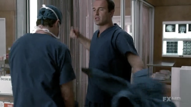 Charmed-Online-dot-NL-NipTuck6x11-0772.jpg