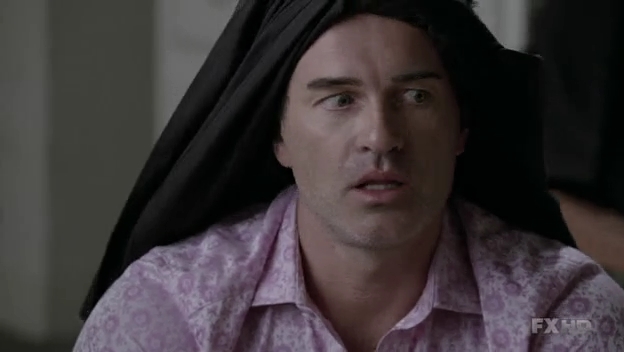 Charmed-Online-dot-NL-NipTuck6x11-1832.jpg