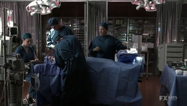 Charmed-Online-dot-NL-NipTuck6x11-2464.jpg