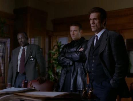 Charmed-Online-nl_Profiler2x05-1310_-_kopie.jpg