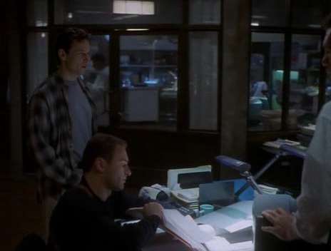 Charmed-Online-nl_Profiler2x05-2000.jpg