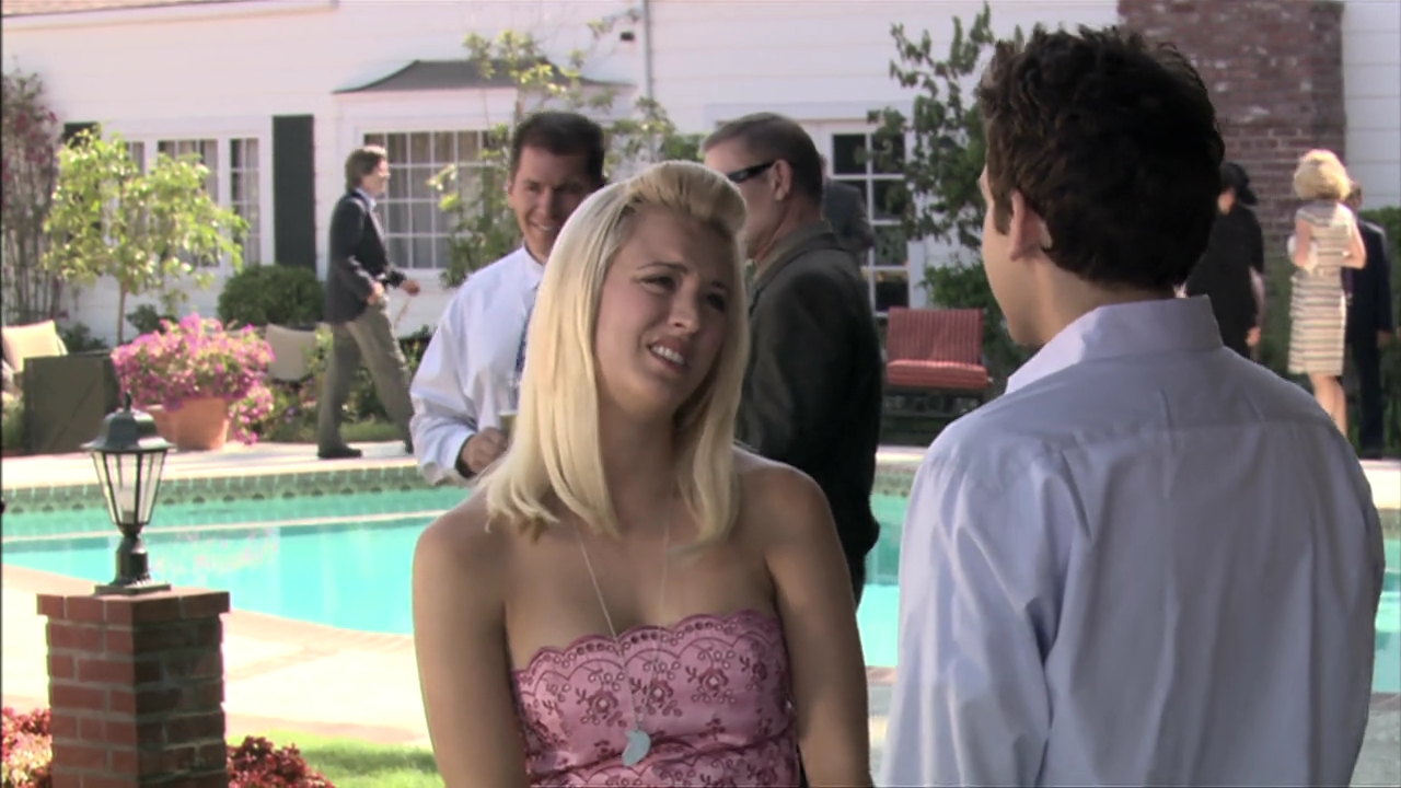 Charmed-Online_dot_nl-CougarClub0219.jpg