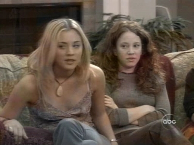 Charmed-Online_dot_nl-8SimpleRules-1x03-1912.jpg