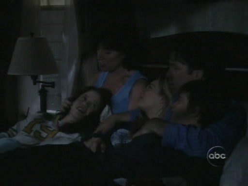 Charmed-Online_dot_nl-8SimpleRules-1x07-0984.jpg