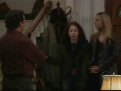 Charmed-Online_dot_nl-8SimpleRules-1x08-0515.jpg