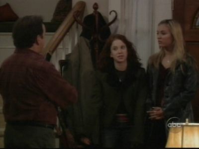 Charmed-Online_dot_nl-8SimpleRules-1x08-0516.jpg