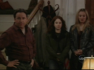 Charmed-Online_dot_nl-8SimpleRules-1x08-0541.jpg