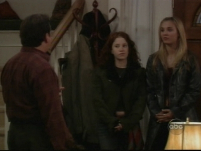 Charmed-Online_dot_nl-8SimpleRules-1x08-0571.jpg