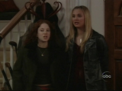 Charmed-Online_dot_nl-8SimpleRules-1x08-0598.jpg