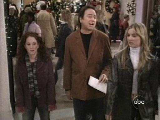 Charmed-Online_dot_nl-8SimpleRules-1x12-0340.jpg