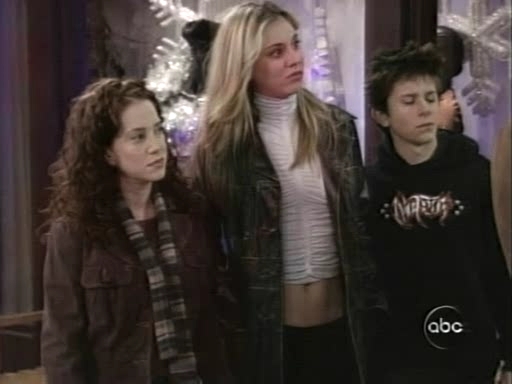Charmed-Online_dot_nl-8SimpleRules-1x12-0362.jpg
