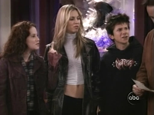 Charmed-Online_dot_nl-8SimpleRules-1x12-0429.jpg