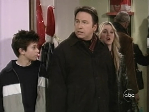 Charmed-Online_dot_nl-8SimpleRules-1x12-0717.jpg