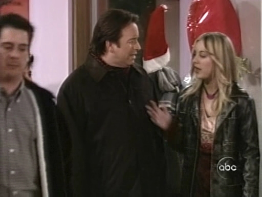 Charmed-Online_dot_nl-8SimpleRules-1x12-0731.jpg