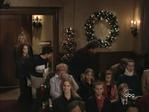 Charmed-Online_dot_nl-8SimpleRules-1x12-0905.jpg