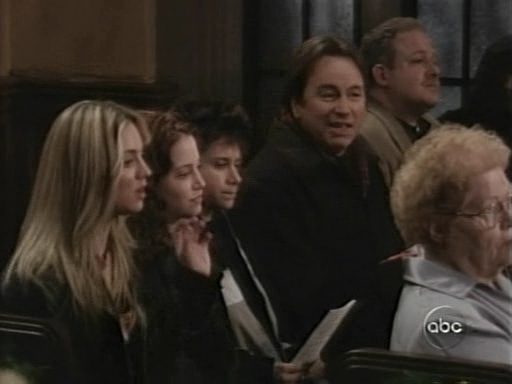 Charmed-Online_dot_nl-8SimpleRules-1x12-0913.jpg