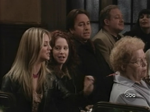 Charmed-Online_dot_nl-8SimpleRules-1x12-0917.jpg