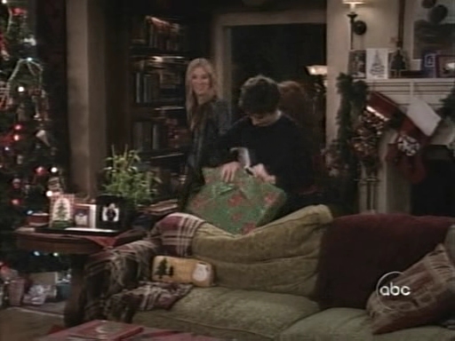 Charmed-Online_dot_nl-8SimpleRules-1x12-1091.jpg