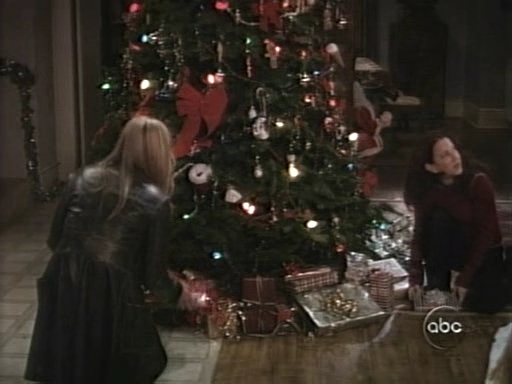 Charmed-Online_dot_nl-8SimpleRules-1x12-1116.jpg