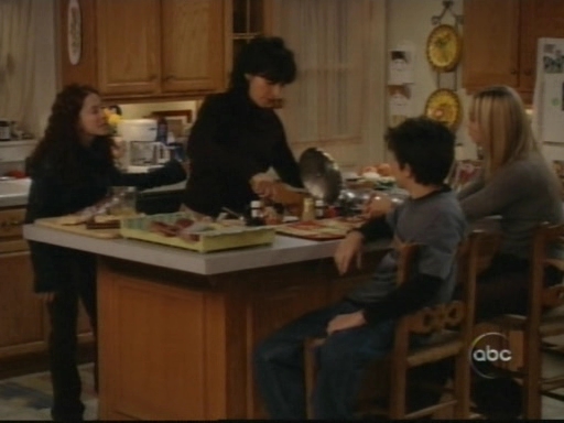 Charmed-Online_dot_nl-8SimpleRules-1x13-0439.jpg