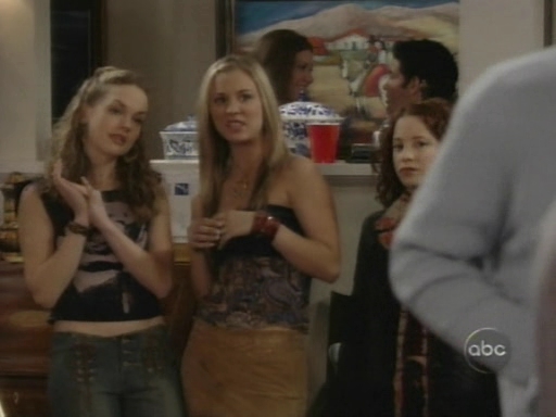 Charmed-Online_dot_nl-8SimpleRules-1x15-0476.jpg