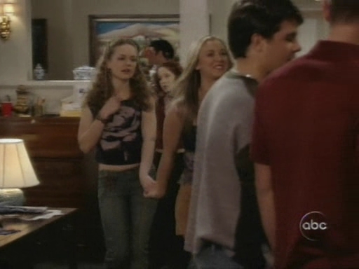 Charmed-Online_dot_nl-8SimpleRules-1x15-0490.jpg