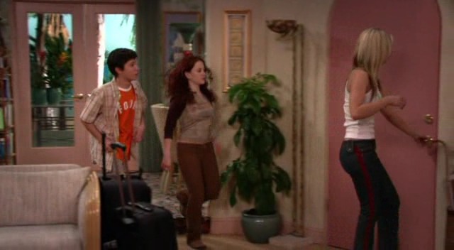 Charmed-Online_dot_nl-8SimpleRules-1x22-0198.jpg