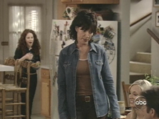 Charmed-Online_dot_nl-8SimpleRules-1x24-0079.jpg