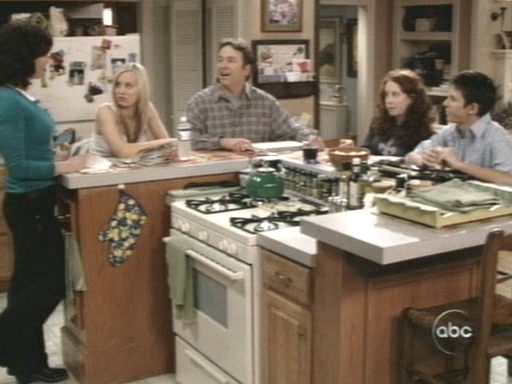 Charmed-Online_dot_nl-8SimpleRules-1x24-0303.jpg
