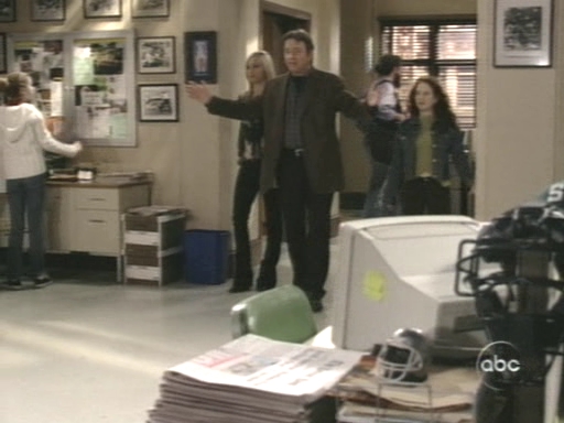 Charmed-Online_dot_nl-8SimpleRules-1x24-0324.jpg