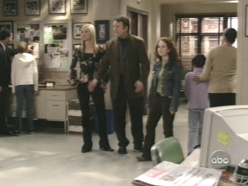 Charmed-Online_dot_nl-8SimpleRules-1x24-0327.jpg
